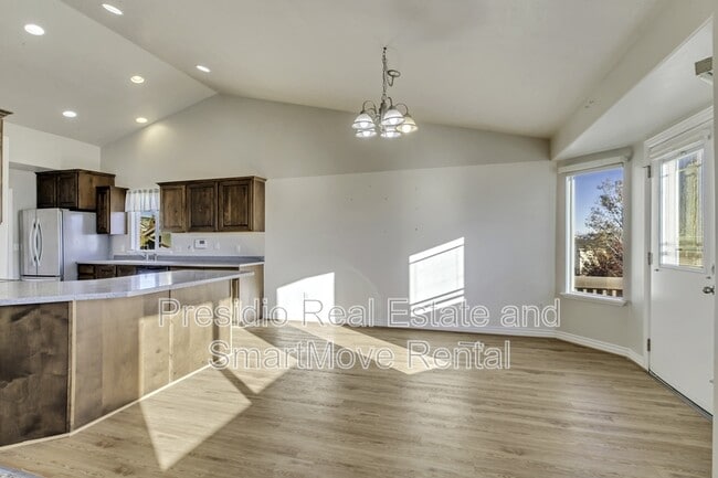 Building Photo - 6924 Chippewa Dr