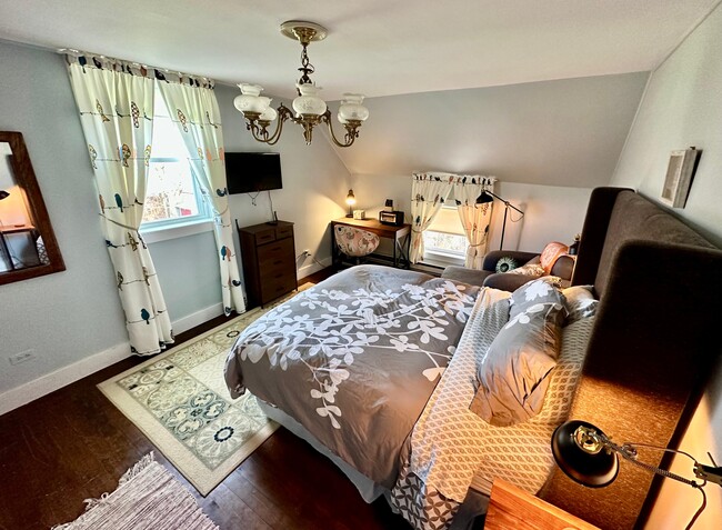 Foto del edificio - 818 Danby Hill Rd