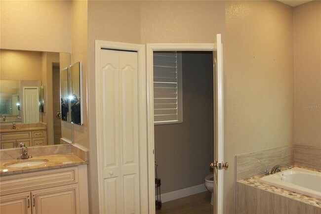 340 McCabe St - 4