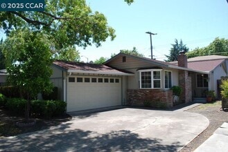 Building Photo - 2118 San Rafael Ave