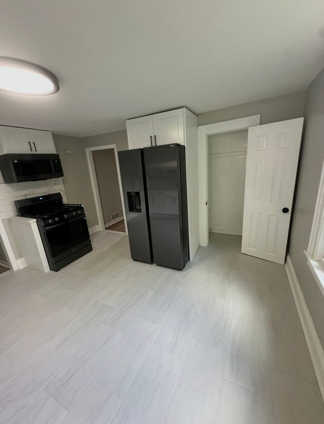 Photo - 34 S Main St Apartment