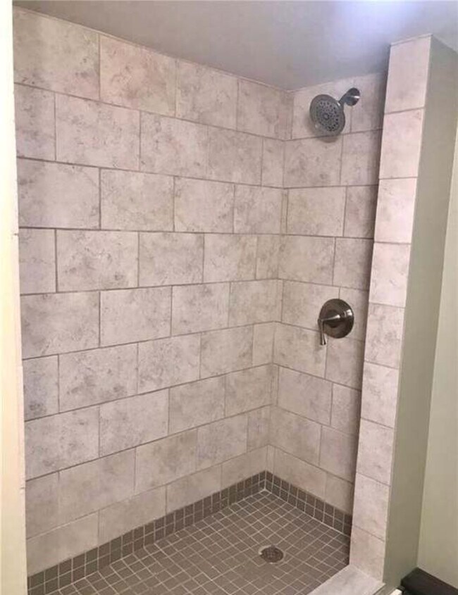 Shower - 7 Gendron Rd