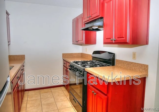 Building Photo - 709 Balfour Rd