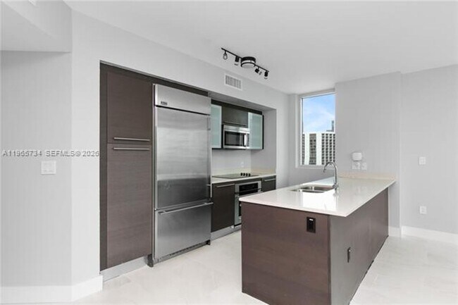 Foto del edificio - 500 Brickell Ave