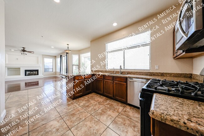 Foto del edificio - 14759 N 98th St