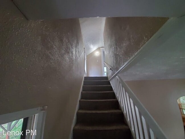 Building Photo - 2 br, 1.5 bath House - 335 Whittemore