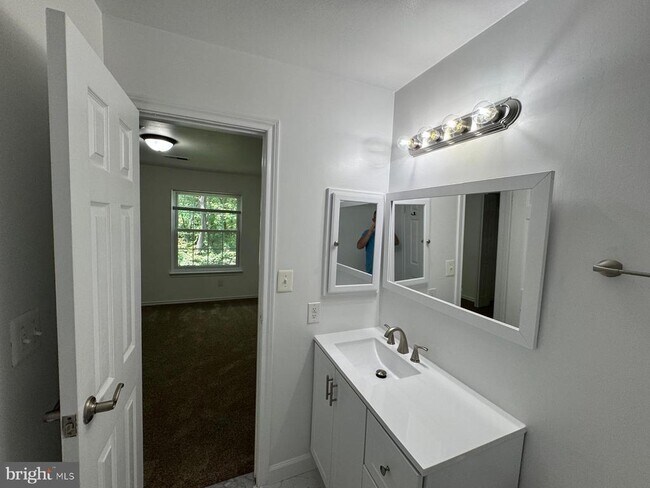Building Photo - 18518 Boysenberry Dr