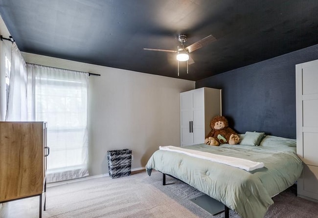 Photo - 16301 Ledgemont Ln Apartment