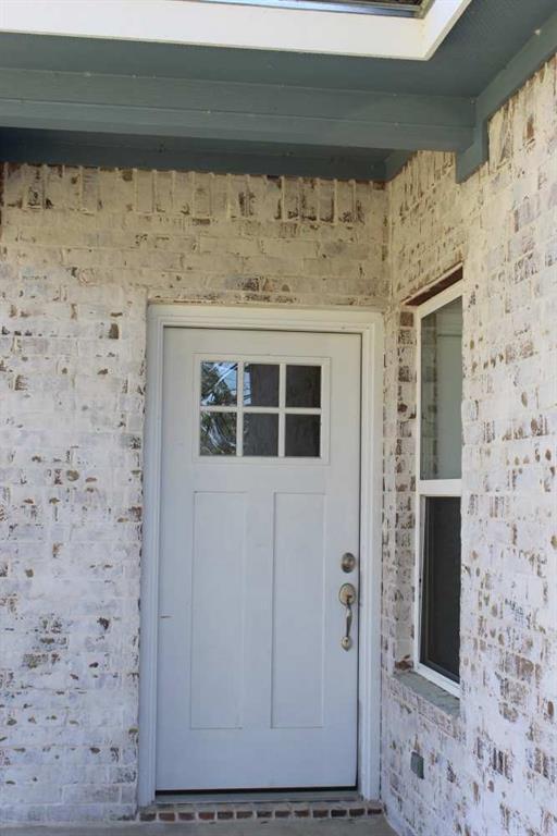 Building Photo - 25 Shallow Spgs