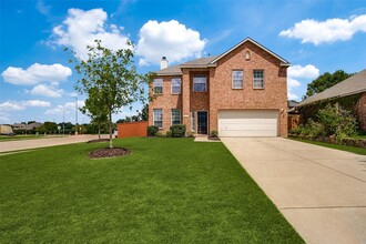 Building Photo - 2201 Itasca Dr