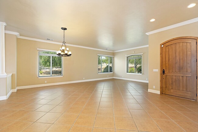 Foto del edificio - Wine Country Home with Gorgeous Views! Ranch Style One Story, 3+ Acres, 4Br/4Ba, Granite, Stainle...