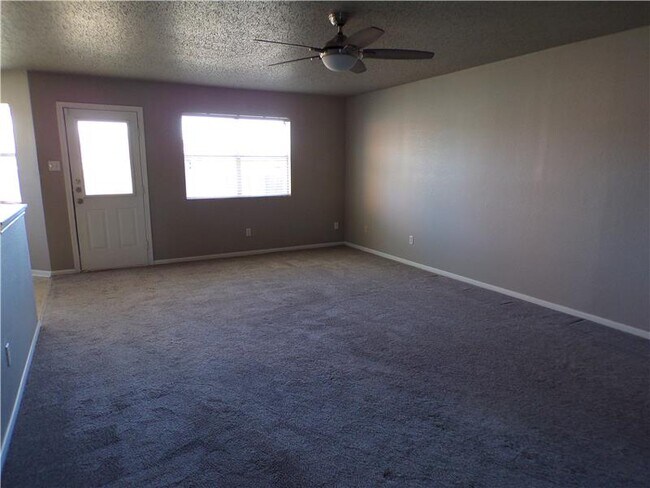 Building Photo - 4115 Mustang Dr