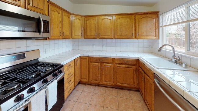 Foto del edificio - 1155 Bieber Ave