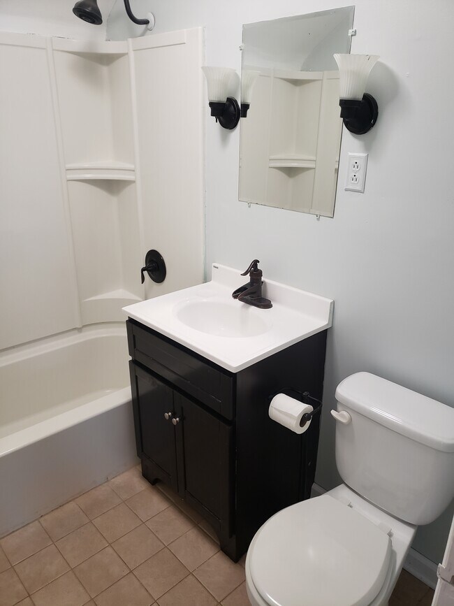 123 Kimberly Ave. Unit Upper Apt., Buffalo, NY 14220 123 Kimberly Ave