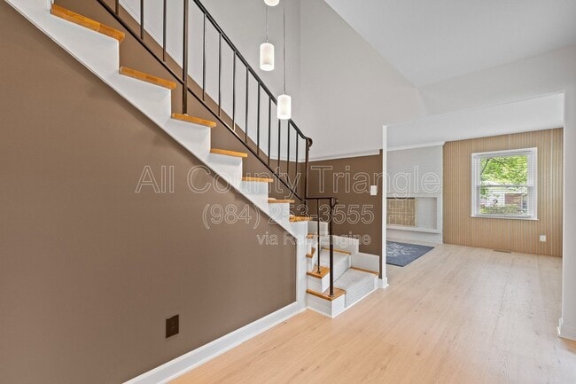 Foto del edificio - 5105 Pine Dr