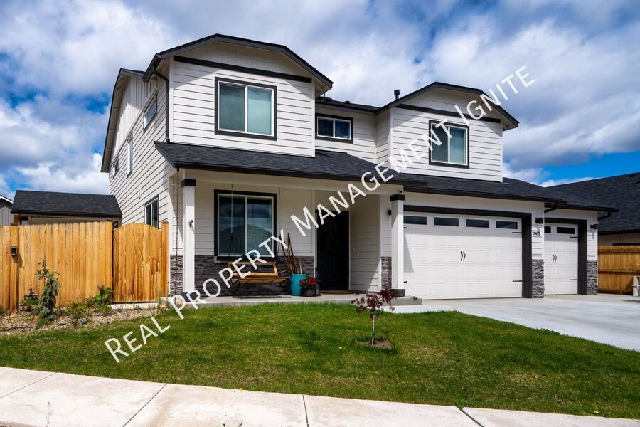 Primary Photo - 20452 SE Senden Ln