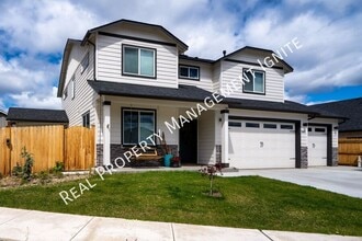 Building Photo - 20452 SE Senden Ln
