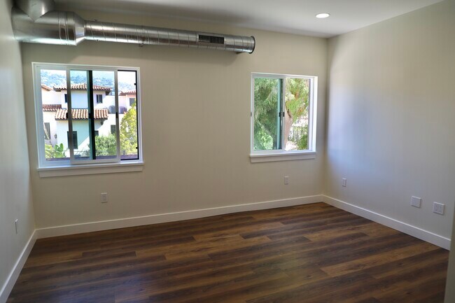 Foto del edificio - 324 East Carrillo Street
