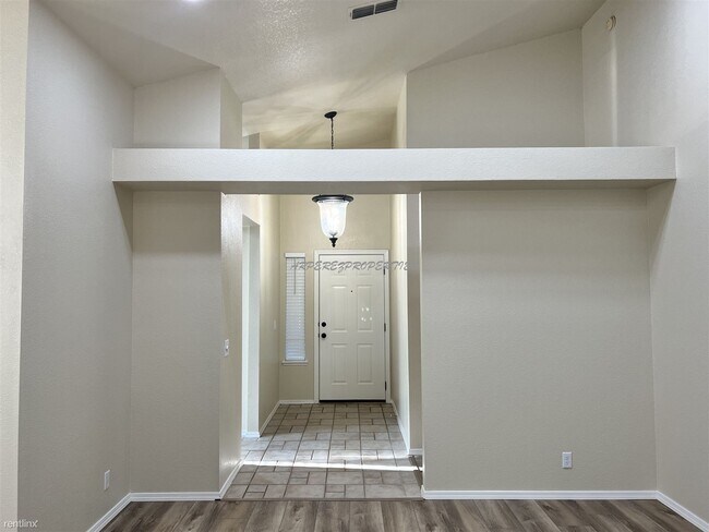 Foto del edificio - 3 br, 2 bath House - 5116 Rosbury Dell Place