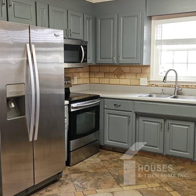 Foto del edificio - 423 Rollingwood Dr