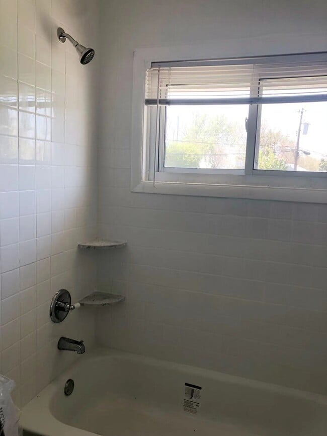 Photo - 63 Queens Bridge Rd House