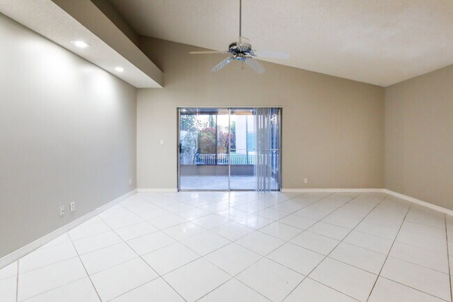 Building Photo - 3130 Salinas Way