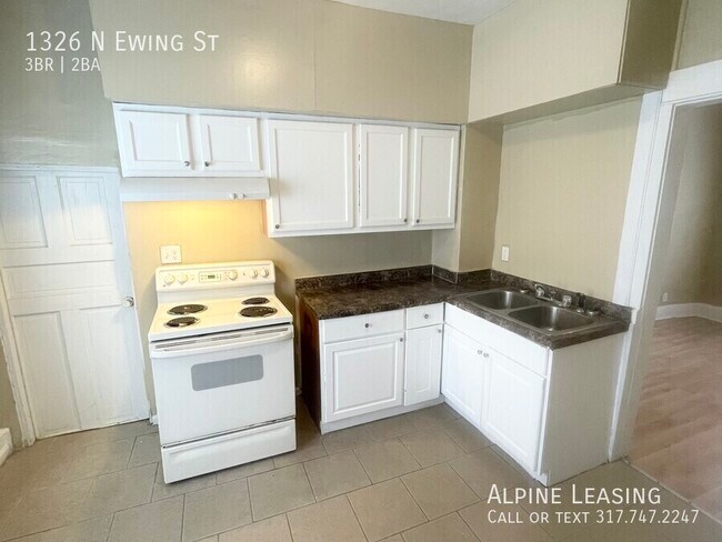 Building Photo - 1326 N Ewing St