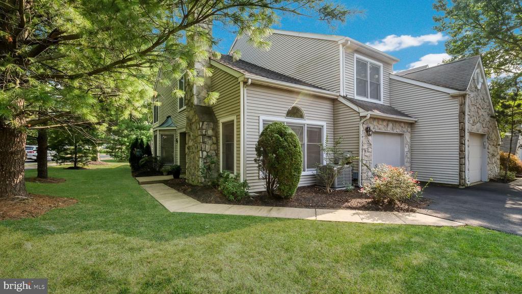 Foto principal - 48 Walton Ct