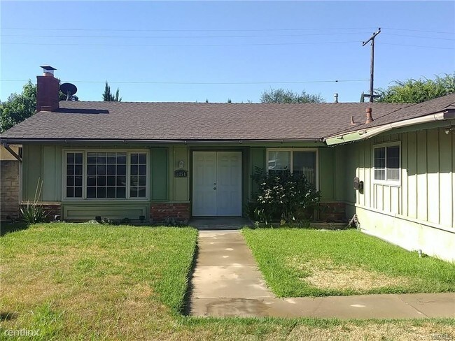 Building Photo - 3 br, 2 bath House - 1258 Saint Vladimir St
