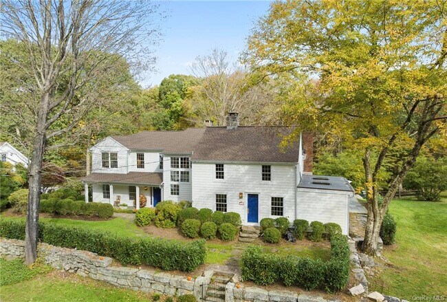 Foto del edificio - 236 Eastwoods Rd