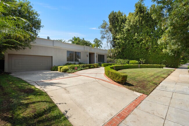 Foto del edificio - 519 N Rexford Dr