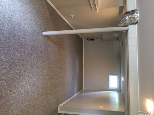 Building Photo - 51 S Crescent Dr