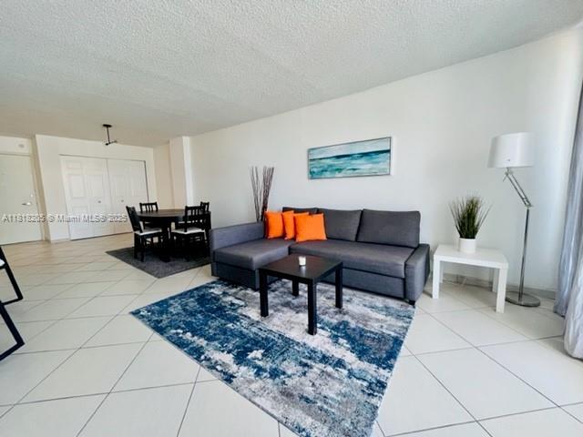 Foto del edificio - 6770 Indian Creek Dr