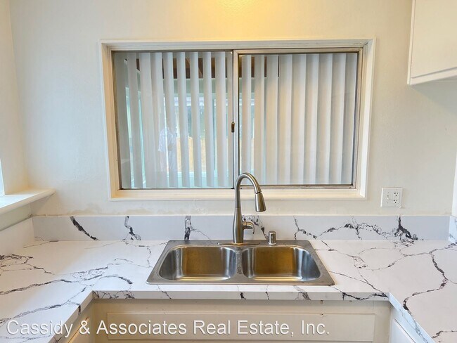 Building Photo - 4 br, 2 bath House - 5166 Bowden Avenue