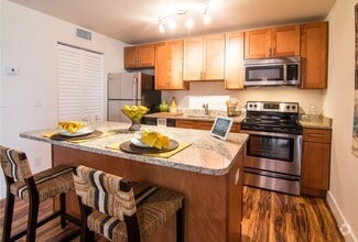 Building Photo - Innovo Living On Waters