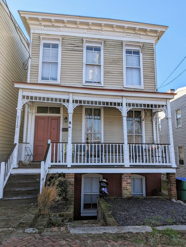 Building Photo - 2115 E Marshall St