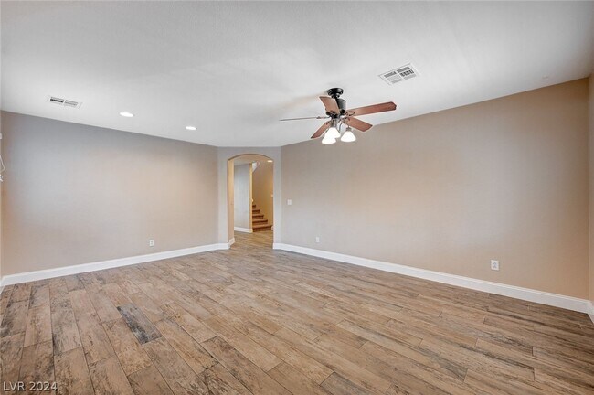 Building Photo - 10220 Missouri Meadows St