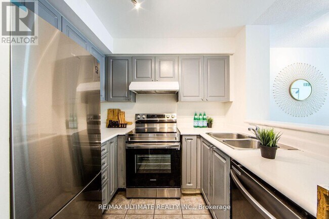 Photo du bâtiment - 11 Lee Centre Dr