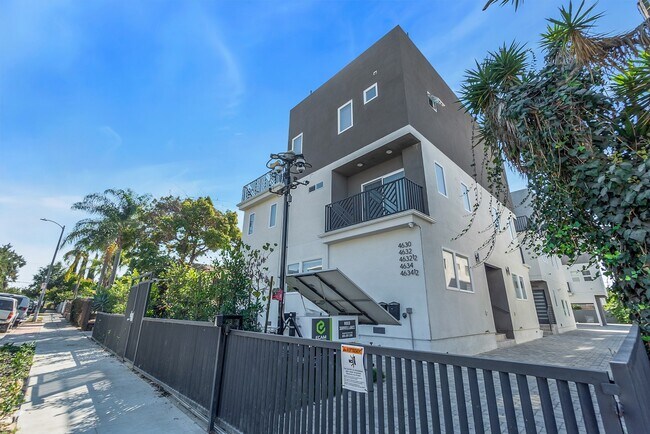Foto del edificio - 4630 St Elmo Dr