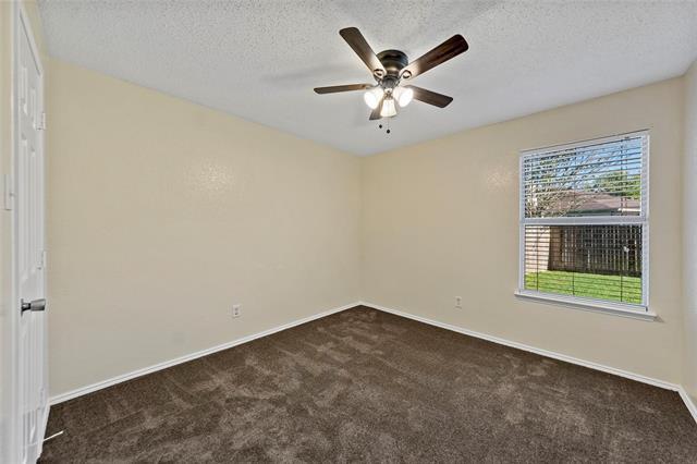 Building Photo - 1002 Manassas Dr