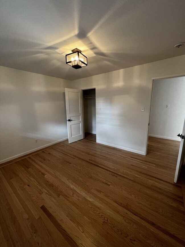 Building Photo - 1115 9th Ave