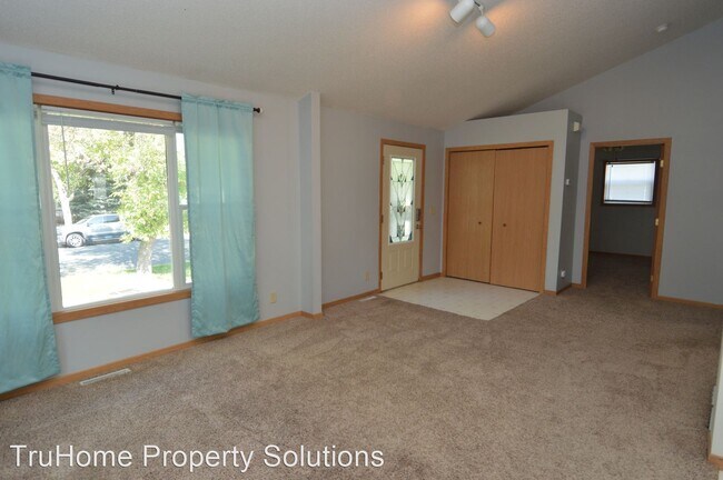 Building Photo - 2 br, 1 bath House - 805 20th St NW