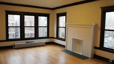 Building Photo - 2428 N Sawyer Ave