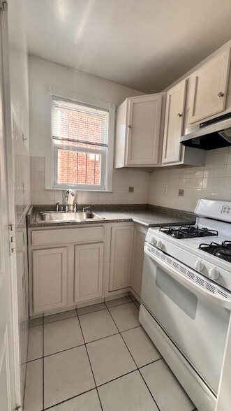 Foto del edificio - 33-29 84th St
