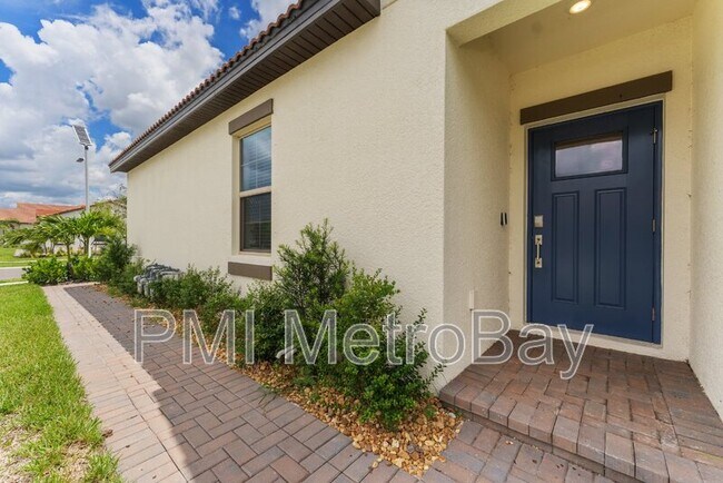 Foto del edificio - 17558 Holly Wl Ave