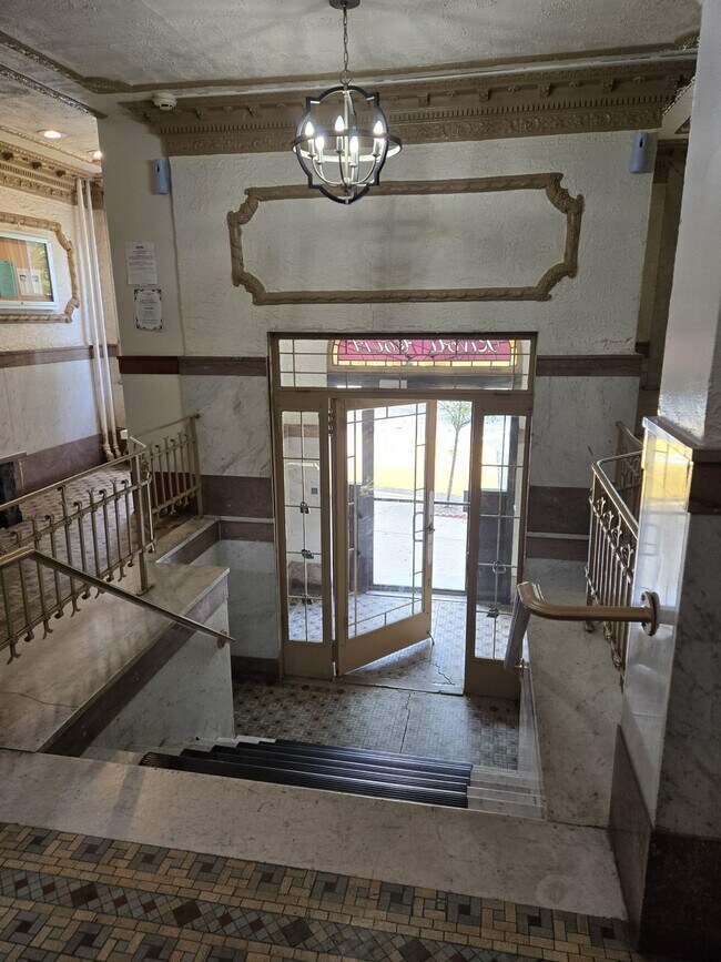 Building Photo - 325 79th St
