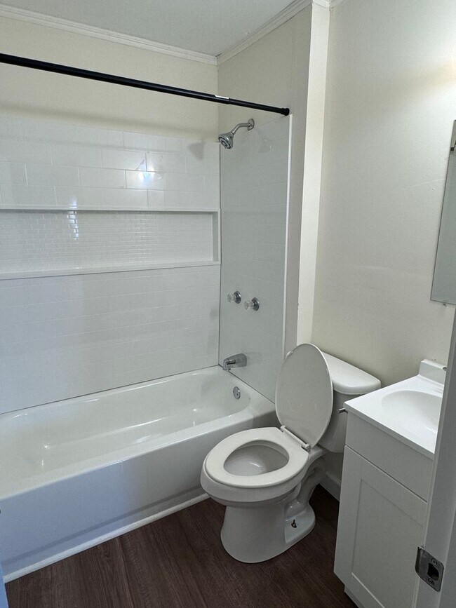 Foto del edificio - Move in ready!