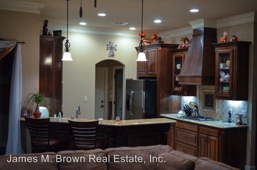 Building Photo - 6113 Pampus Ln