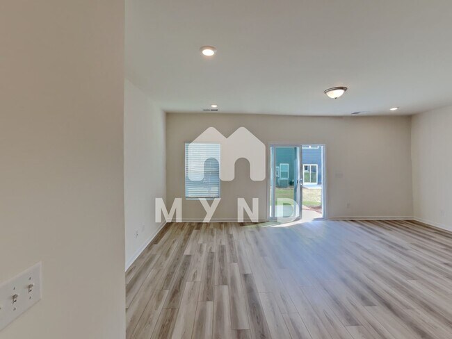 Building Photo - 7123 Bentz St