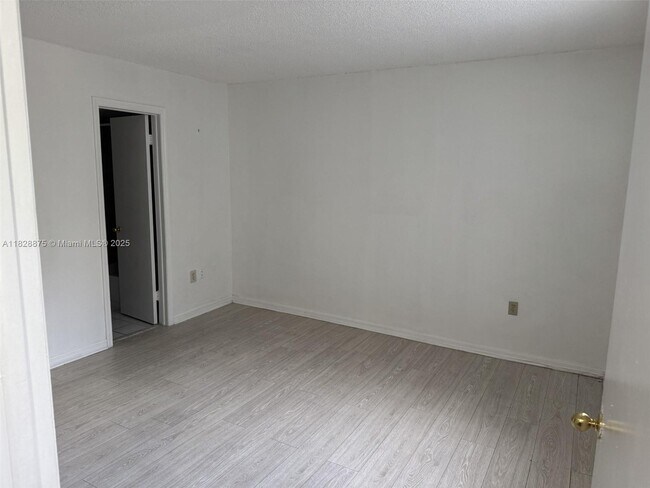 Building Photo - 8670 NW 6th Ln